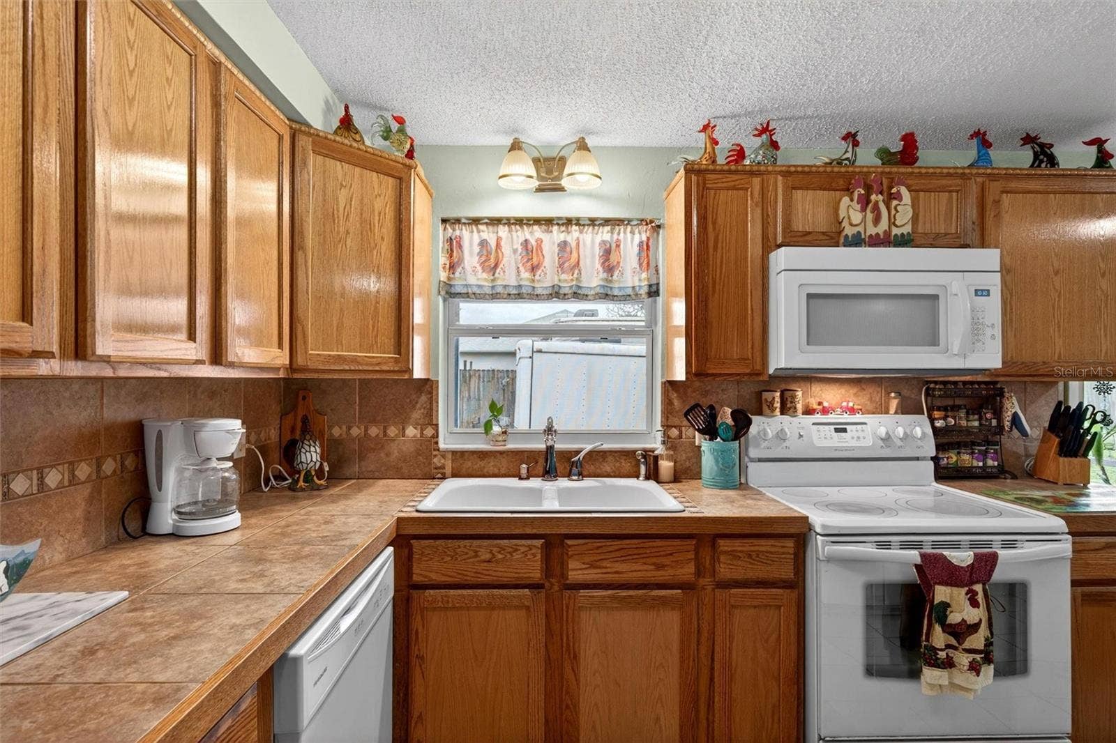 201 POINCIANA AVENUE, Port Orange, FL 32127 201 POINCIANA AVENUE, Port Orange, FL 32127