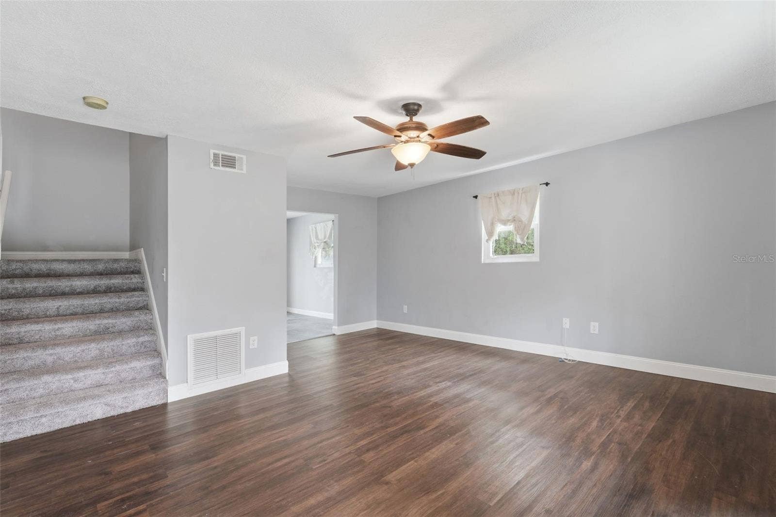 41707 ASPEN ST, Eustis, FL 32736 Living Room