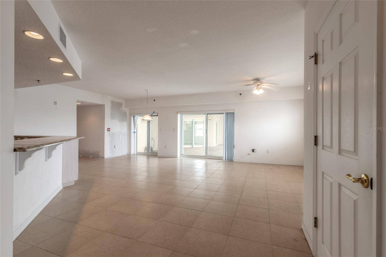 5300 S ATLANTIC AVENUE, #3-605, New Smyrna Beach, FL 32169 Living Room