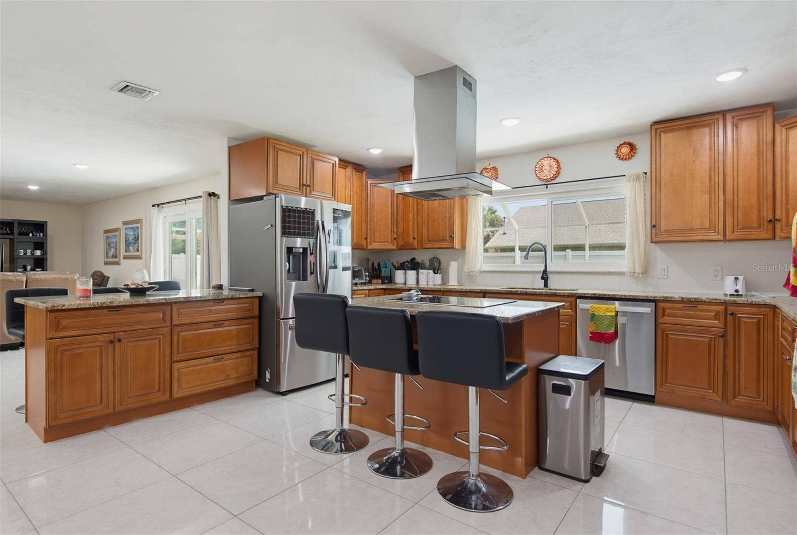 33 SANDCASTLE DRIVE, Ormond Beach, FL 32176 33 SANDCASTLE DRIVE, Ormond Beach, FL 32176