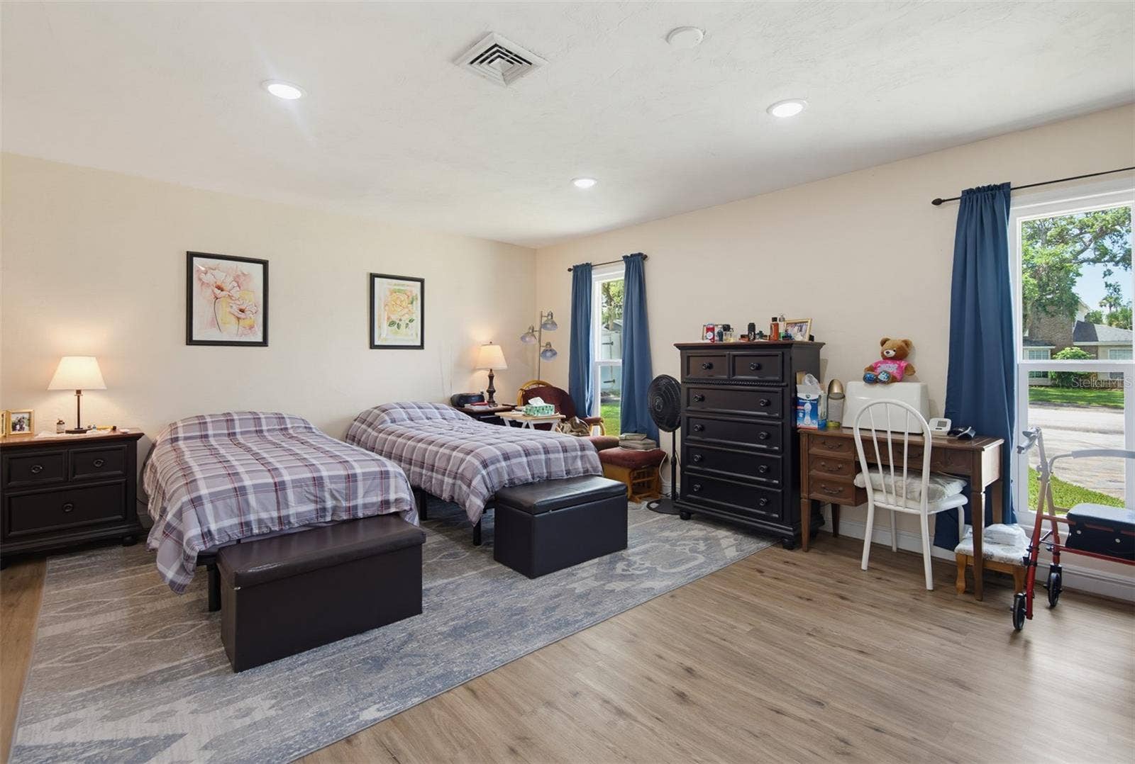 33 SANDCASTLE DRIVE, Ormond Beach, FL 32176 33 SANDCASTLE DRIVE, Ormond Beach, FL 32176