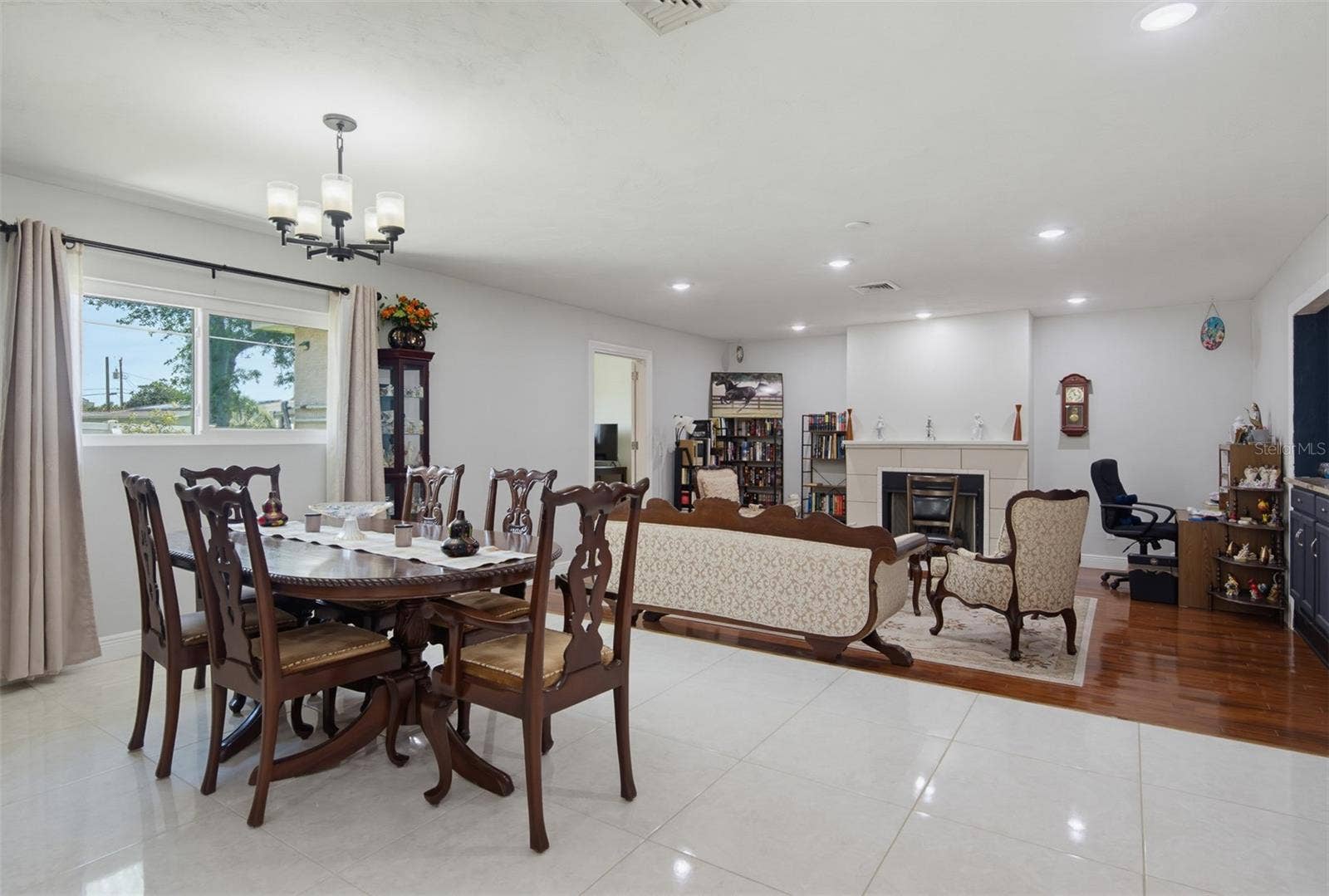 33 SANDCASTLE DRIVE, Ormond Beach, FL 32176 33 SANDCASTLE DRIVE, Ormond Beach, FL 32176