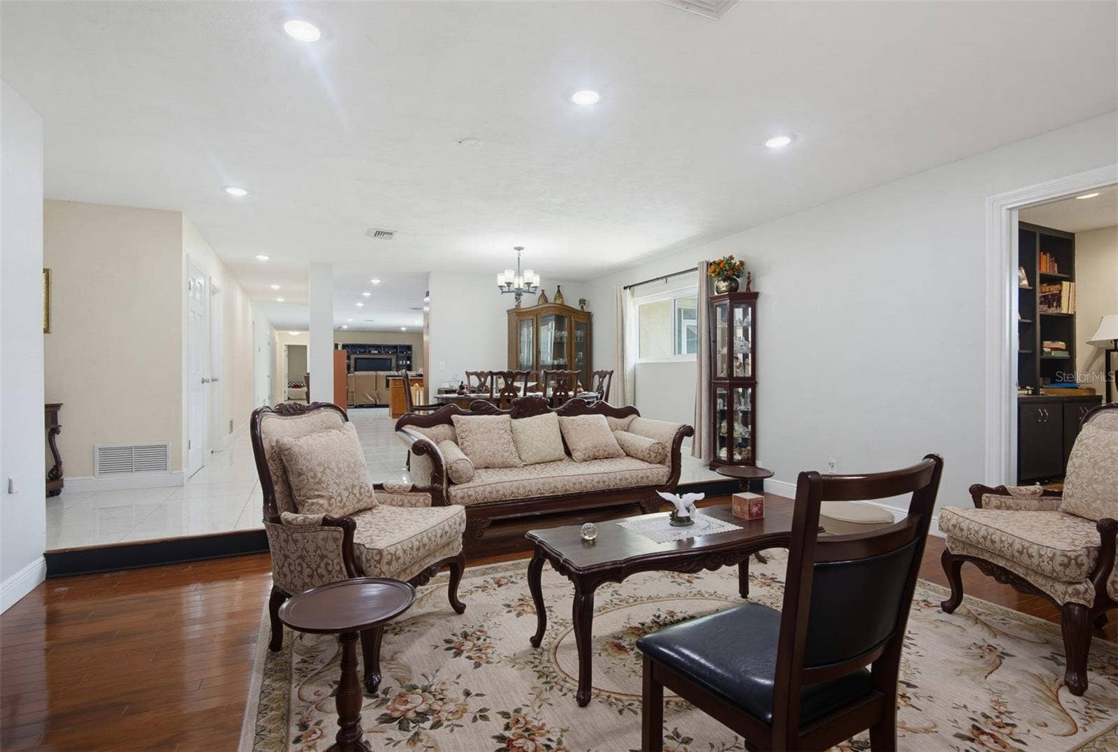 33 SANDCASTLE DRIVE, Ormond Beach, FL 32176 33 SANDCASTLE DRIVE, Ormond Beach, FL 32176