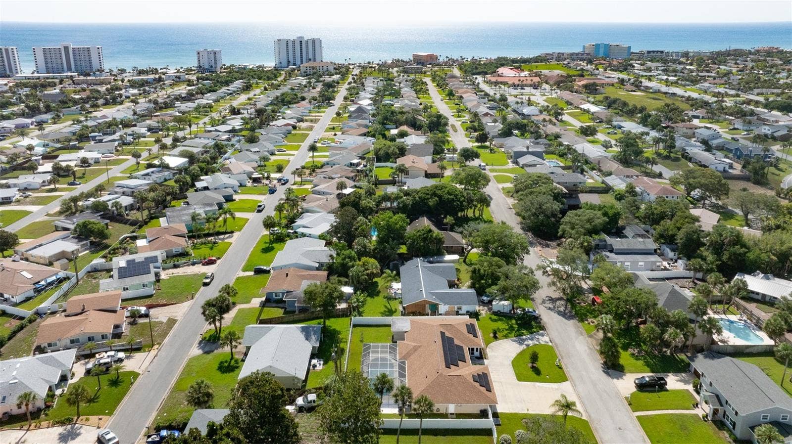 33 SANDCASTLE DRIVE, Ormond Beach, FL 32176 33 SANDCASTLE DRIVE, Ormond Beach, FL 32176