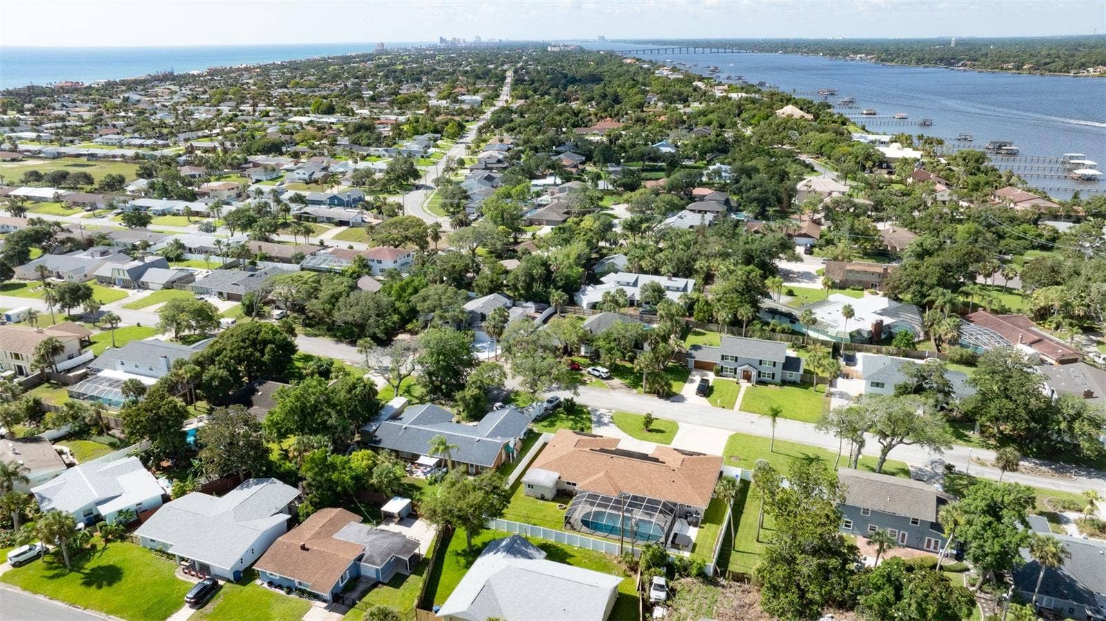 33 SANDCASTLE DRIVE, Ormond Beach, FL 32176 33 SANDCASTLE DRIVE, Ormond Beach, FL 32176