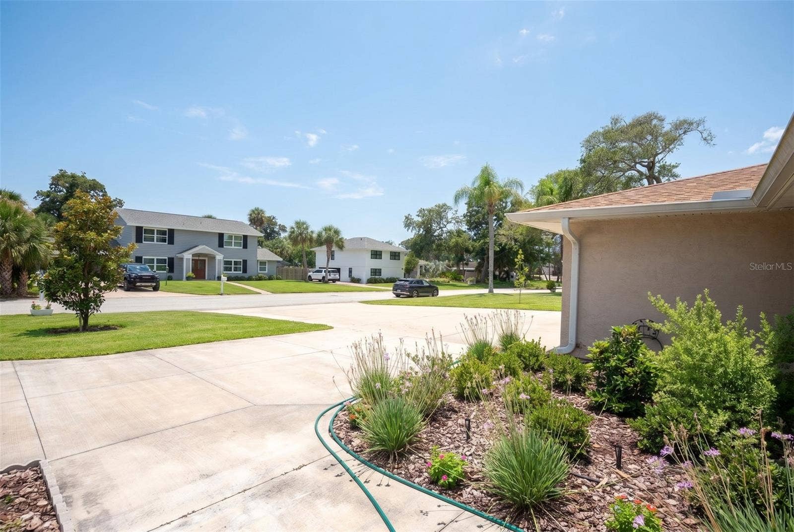 33 SANDCASTLE DRIVE, Ormond Beach, FL 32176 33 SANDCASTLE DRIVE, Ormond Beach, FL 32176