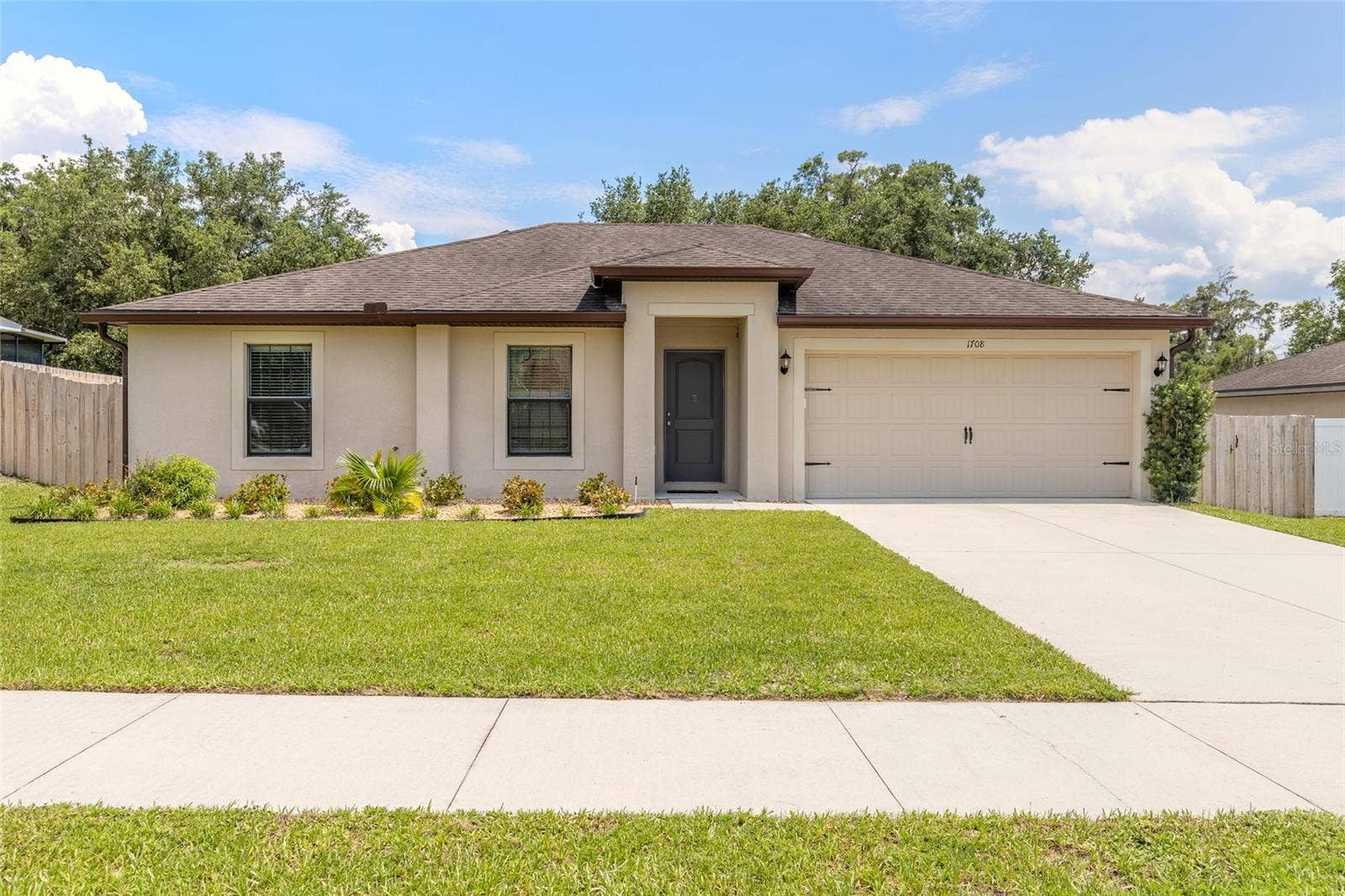 1708 WINDWARD OAKS DRIVE, Deland, FL 32720 1708 WINDWARD OAKS DRIVE, Deland, FL 32720