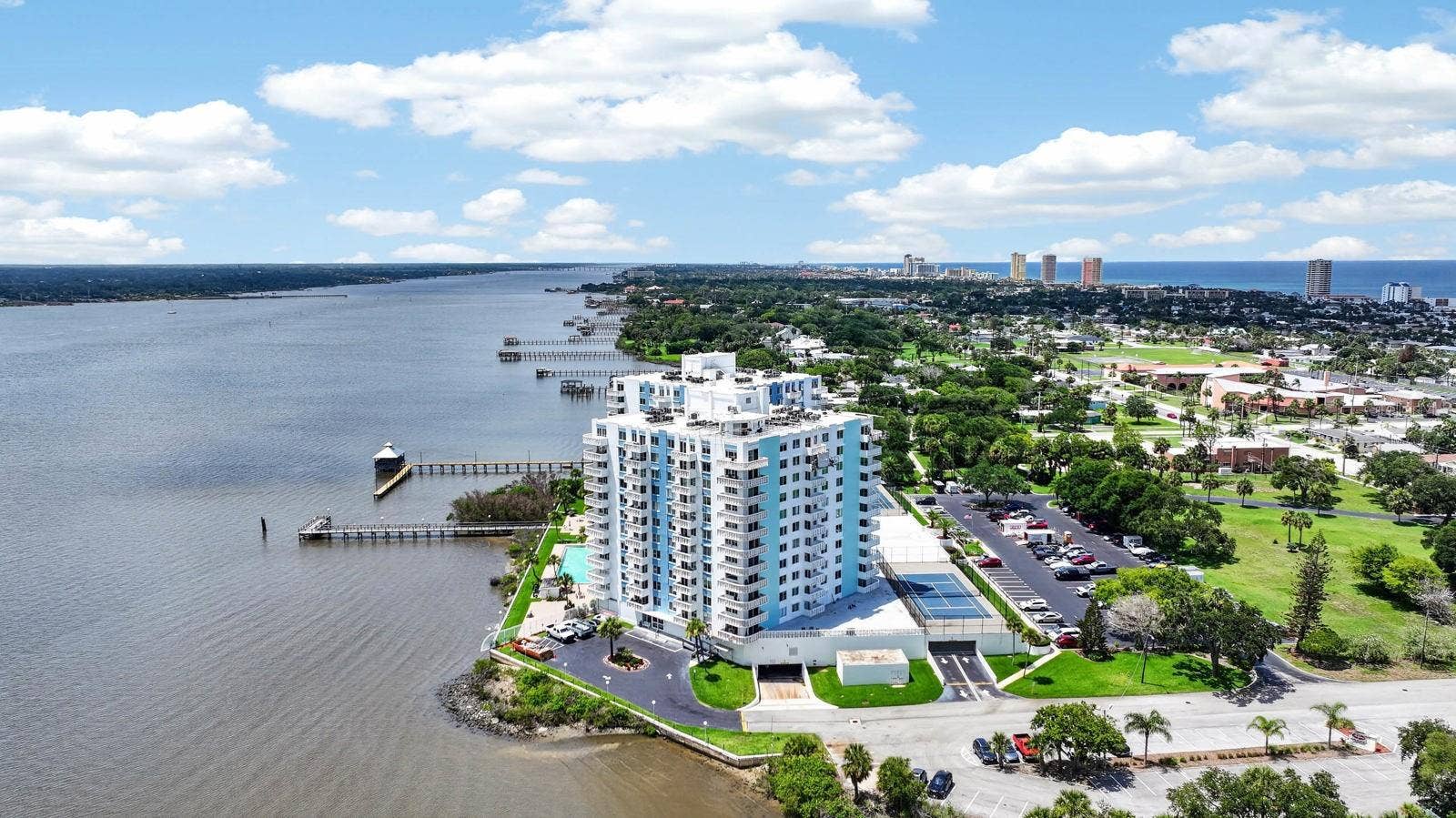 925 N HALIFAX AVENUE, #403, Daytona Beach, FL 32118 925 N HALIFAX AVENUE, #403, Daytona Beach, FL 32118