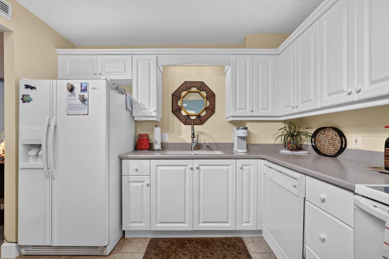 925 N HALIFAX AVENUE, #403, Daytona Beach, FL 32118 925 N HALIFAX AVENUE, #403, Daytona Beach, FL 32118