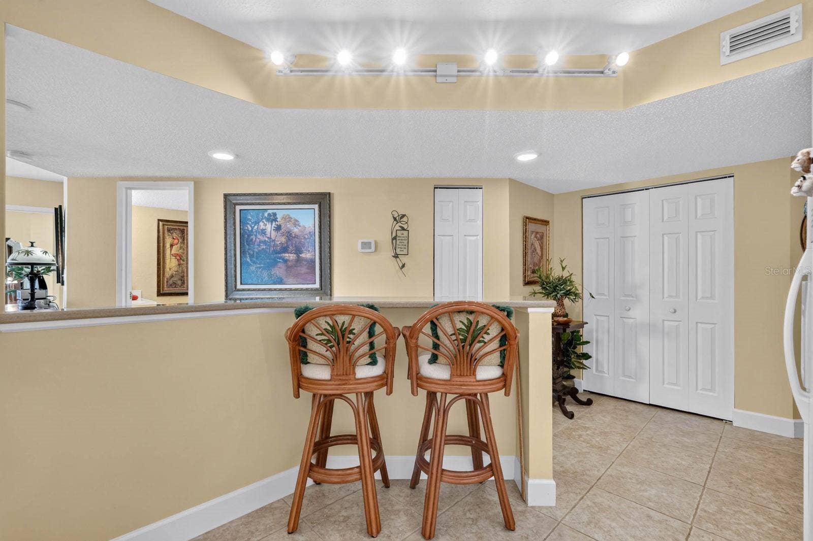 925 N HALIFAX AVENUE, #403, Daytona Beach, FL 32118 925 N HALIFAX AVENUE, #403, Daytona Beach, FL 32118