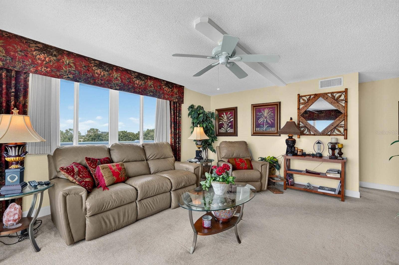 925 N HALIFAX AVENUE, #403, Daytona Beach, FL 32118 925 N HALIFAX AVENUE, #403, Daytona Beach, FL 32118