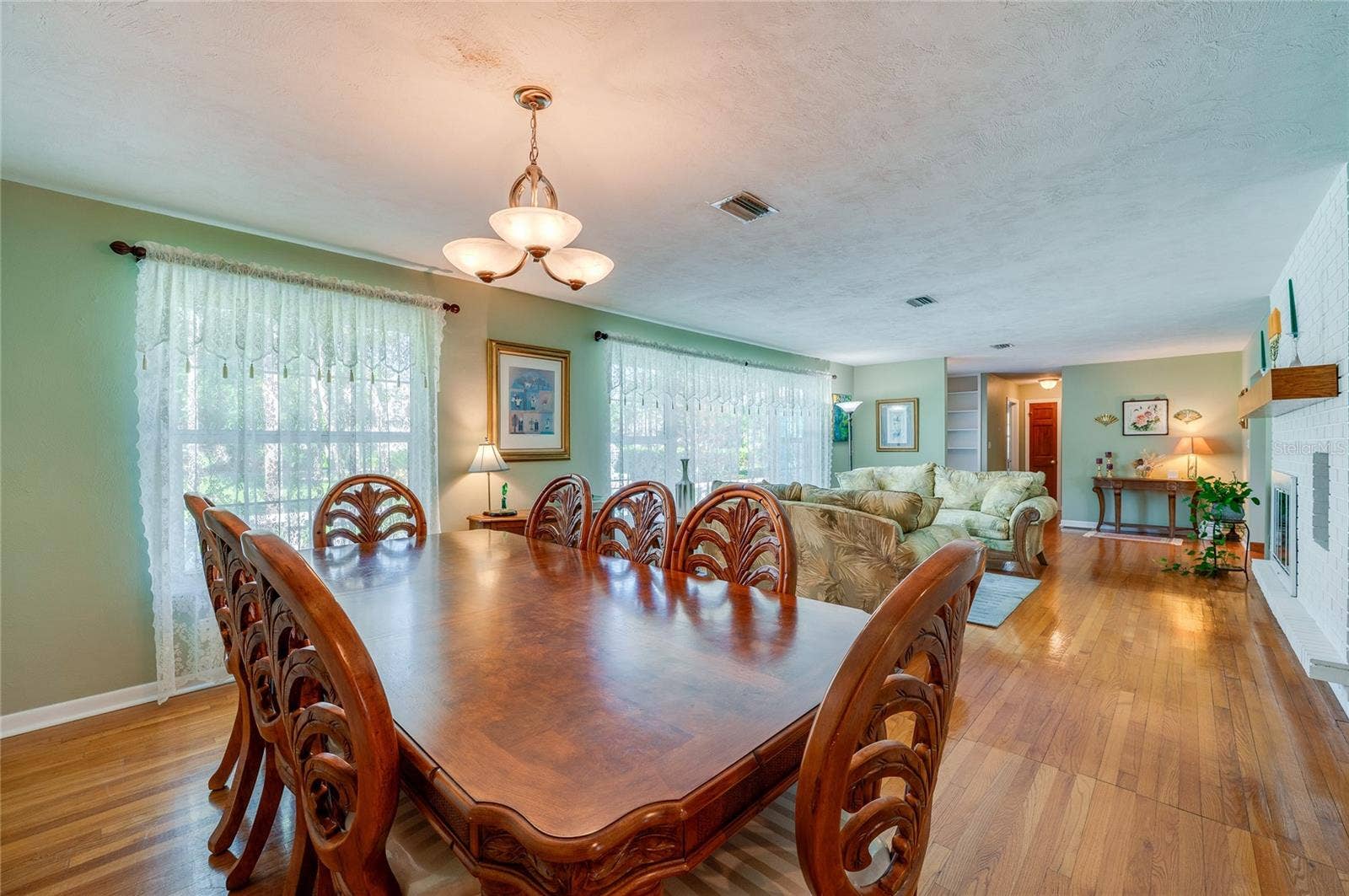 697 JOHN ANDERSON DRIVE, Ormond Beach, FL 32176 Dining area