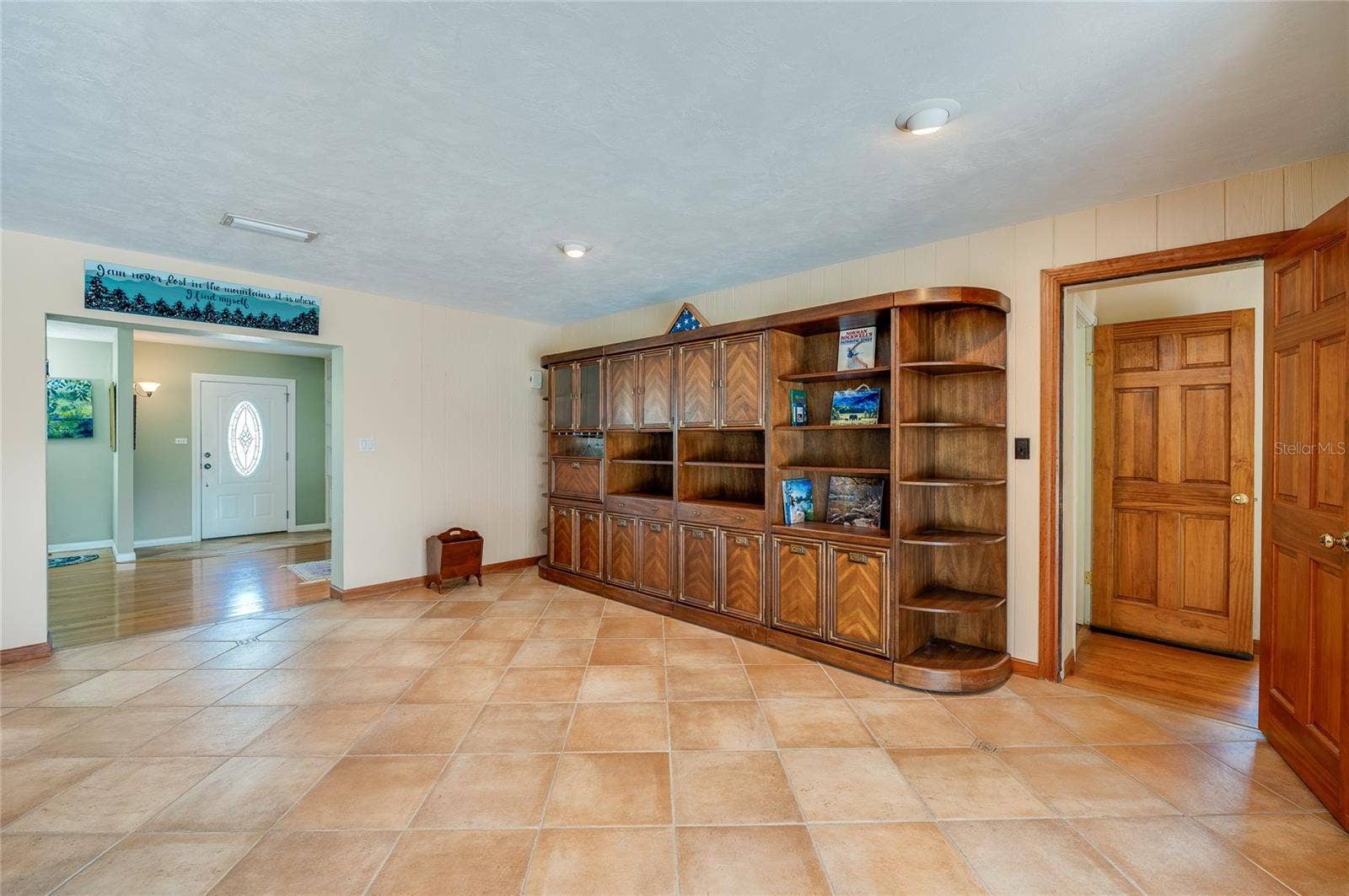 697 JOHN ANDERSON DRIVE, Ormond Beach, FL 32176 Family room