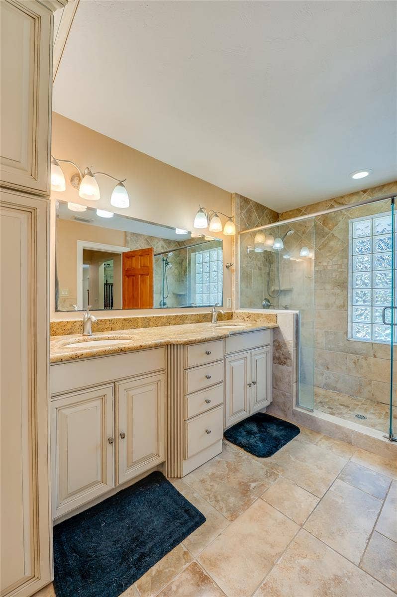 697 JOHN ANDERSON DRIVE, Ormond Beach, FL 32176 Primary bathroom