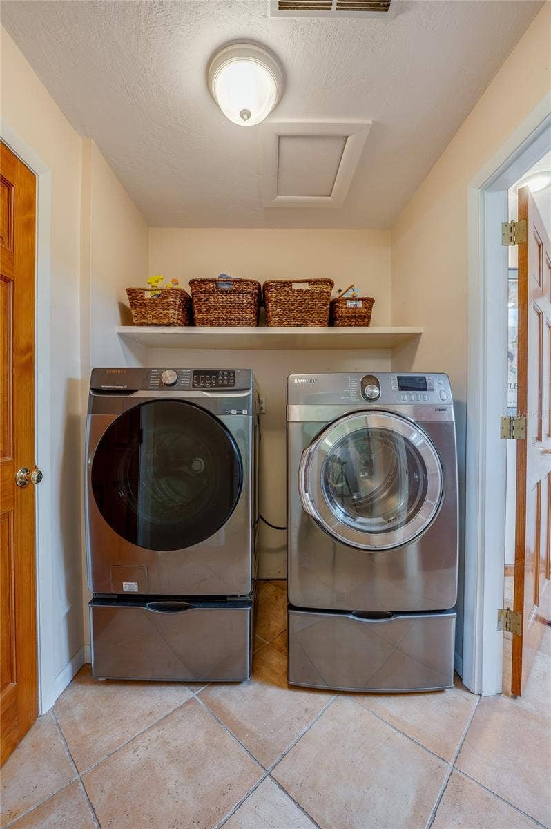 697 JOHN ANDERSON DRIVE, Ormond Beach, FL 32176 Laundry