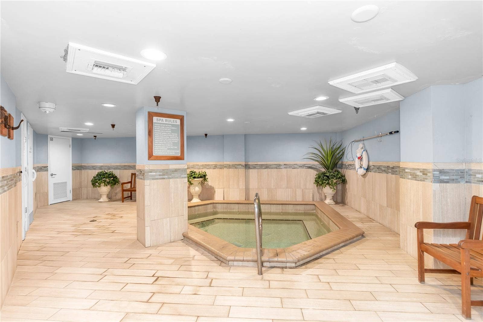 2425 S ATLANTIC AVENUE, #406, Daytona Beach, FL 32118 2425 S ATLANTIC AVENUE, #406, Daytona Beach, FL 32118