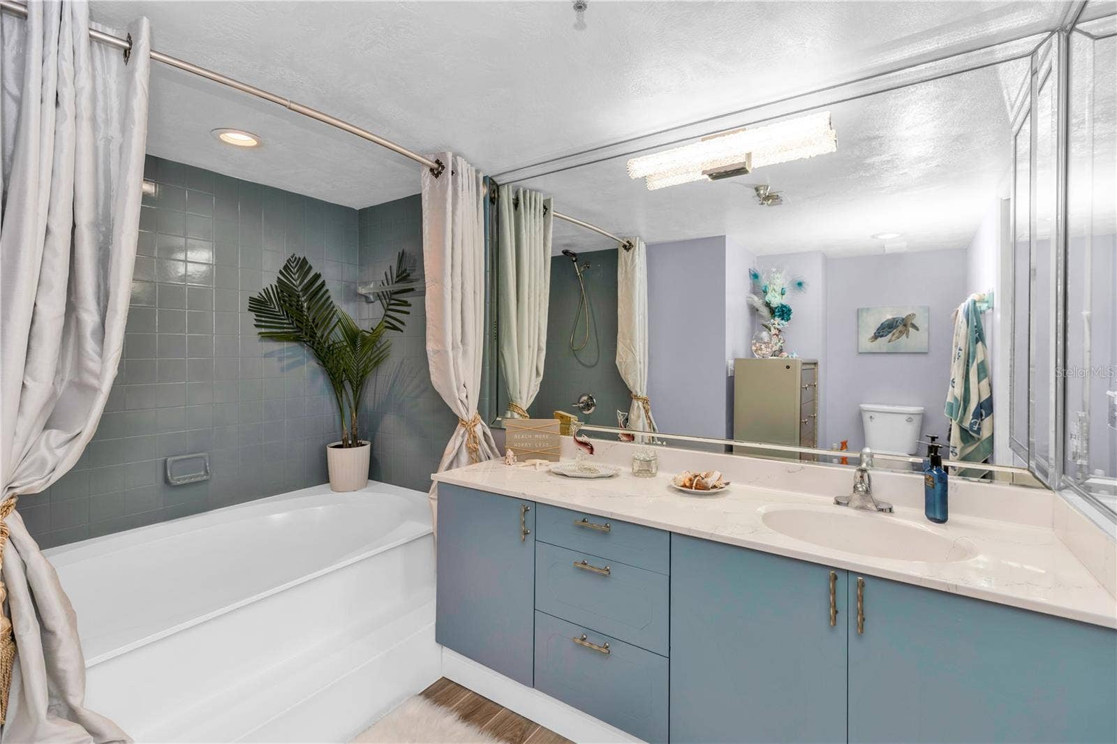2425 S ATLANTIC AVENUE, #406, Daytona Beach, FL 32118 2425 S ATLANTIC AVENUE, #406, Daytona Beach, FL 32118