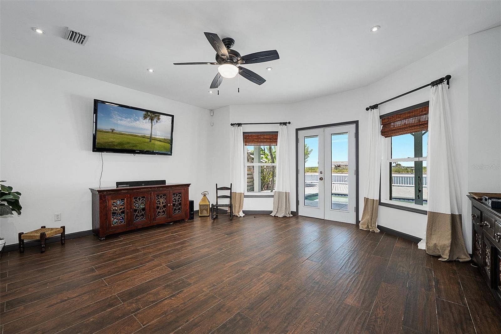 3110 JOHN ANDERSON DRIVE, Ormond Beach, FL 32176 3110 JOHN ANDERSON DRIVE, Ormond Beach, FL 32176