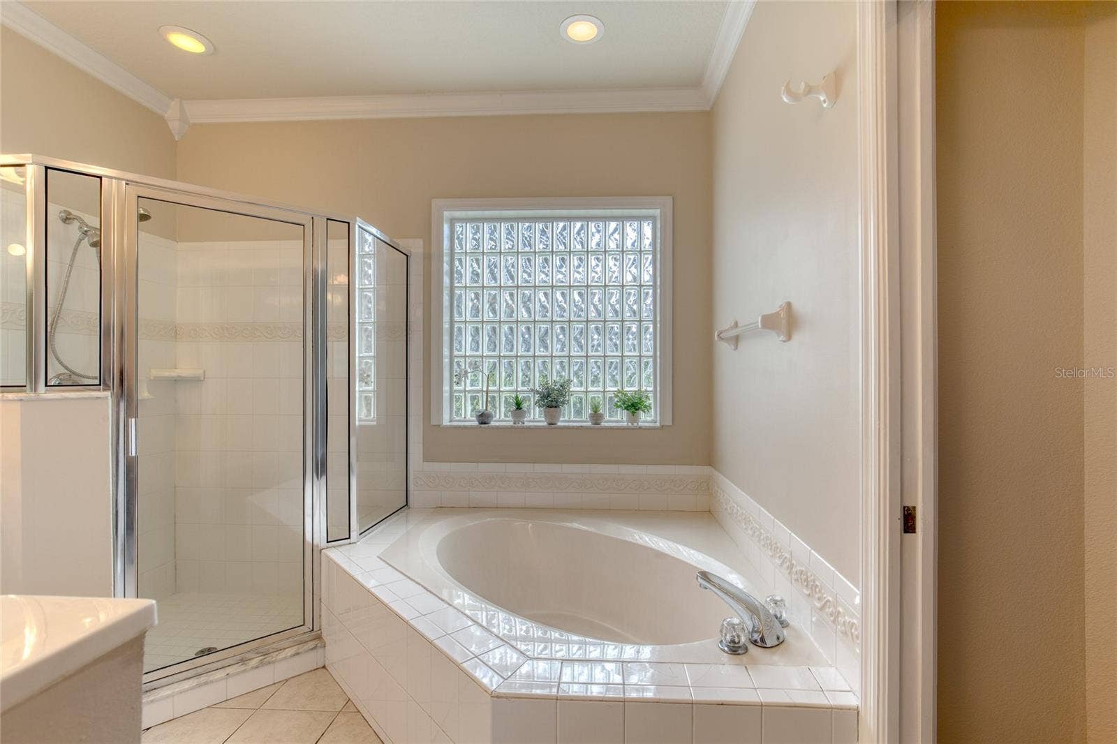 5 WATERCLIFF LANE, Ormond Beach, FL 32174 5 WATERCLIFF LANE, Ormond Beach, FL 32174