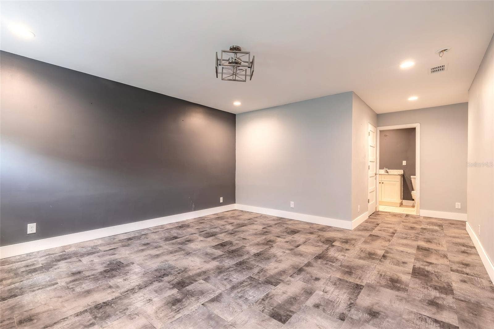 1st Fl Bedroom