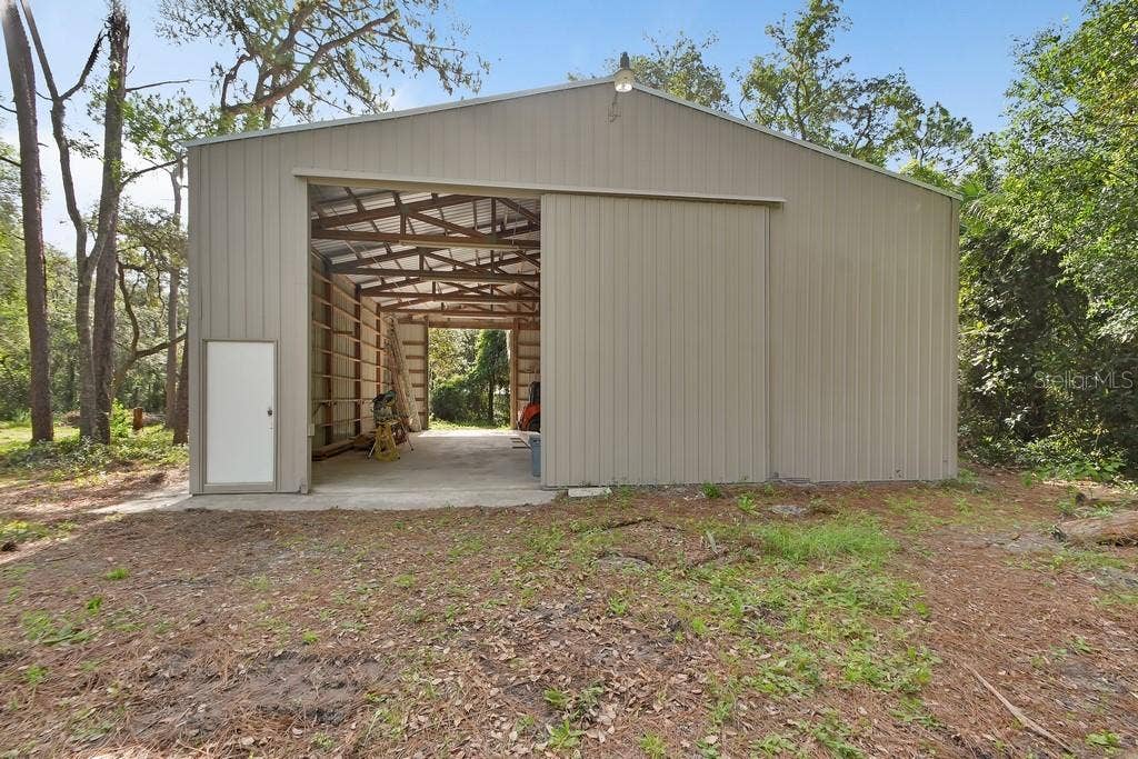 40x50 metal shop with drive through doors