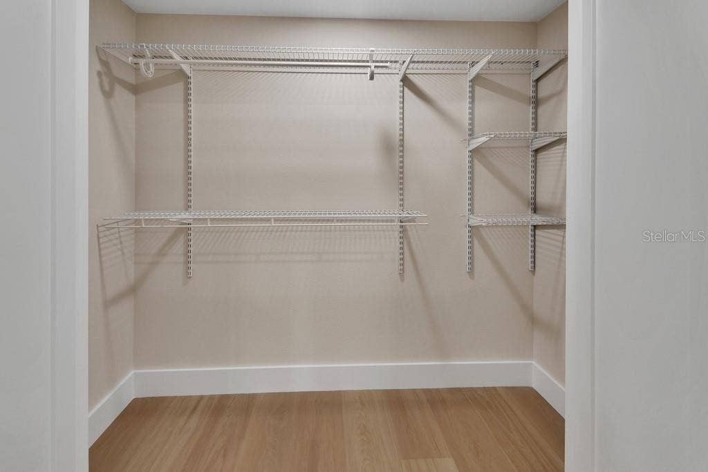 Bedroom 4 closet