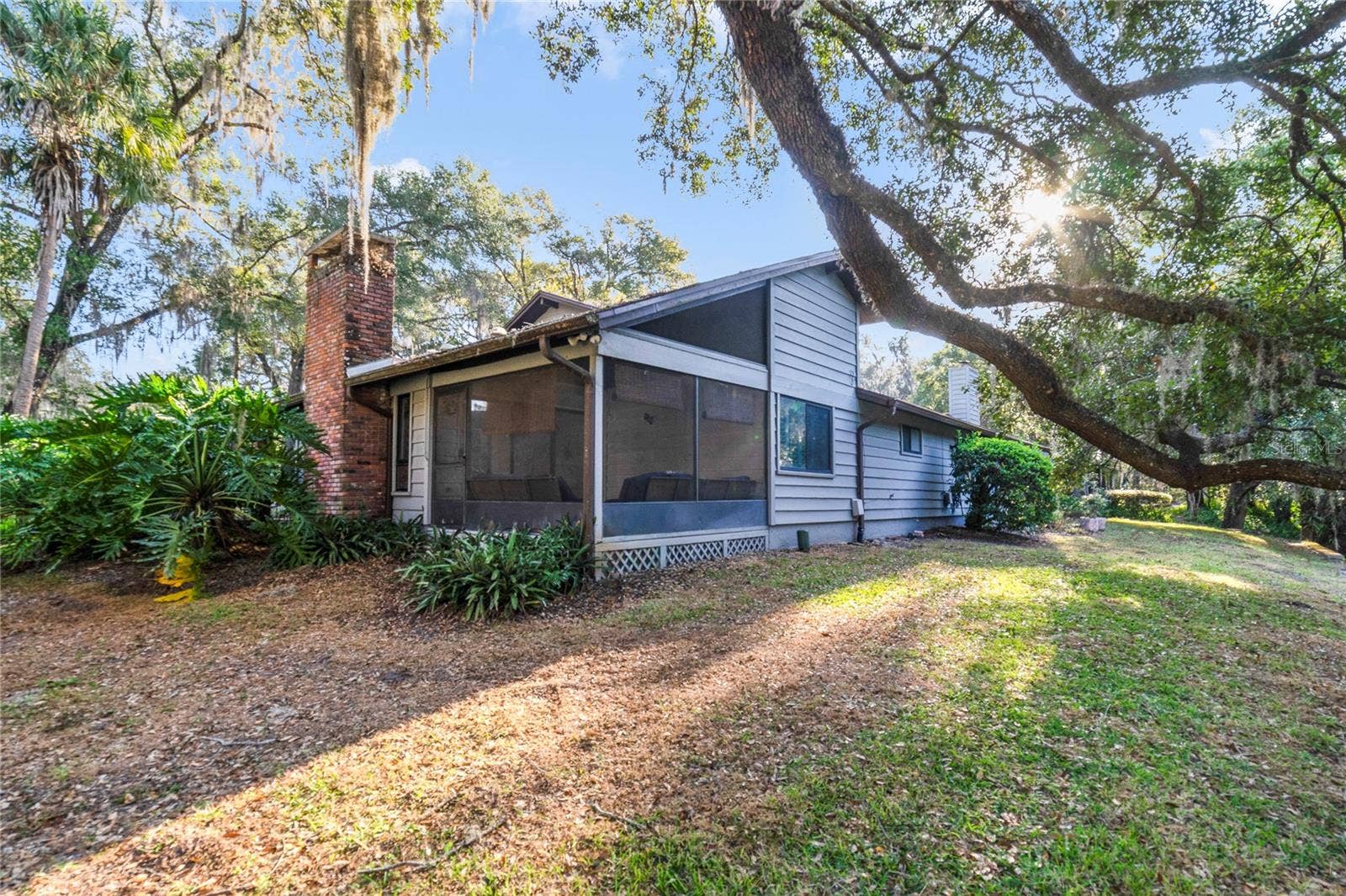 Rear sun porch