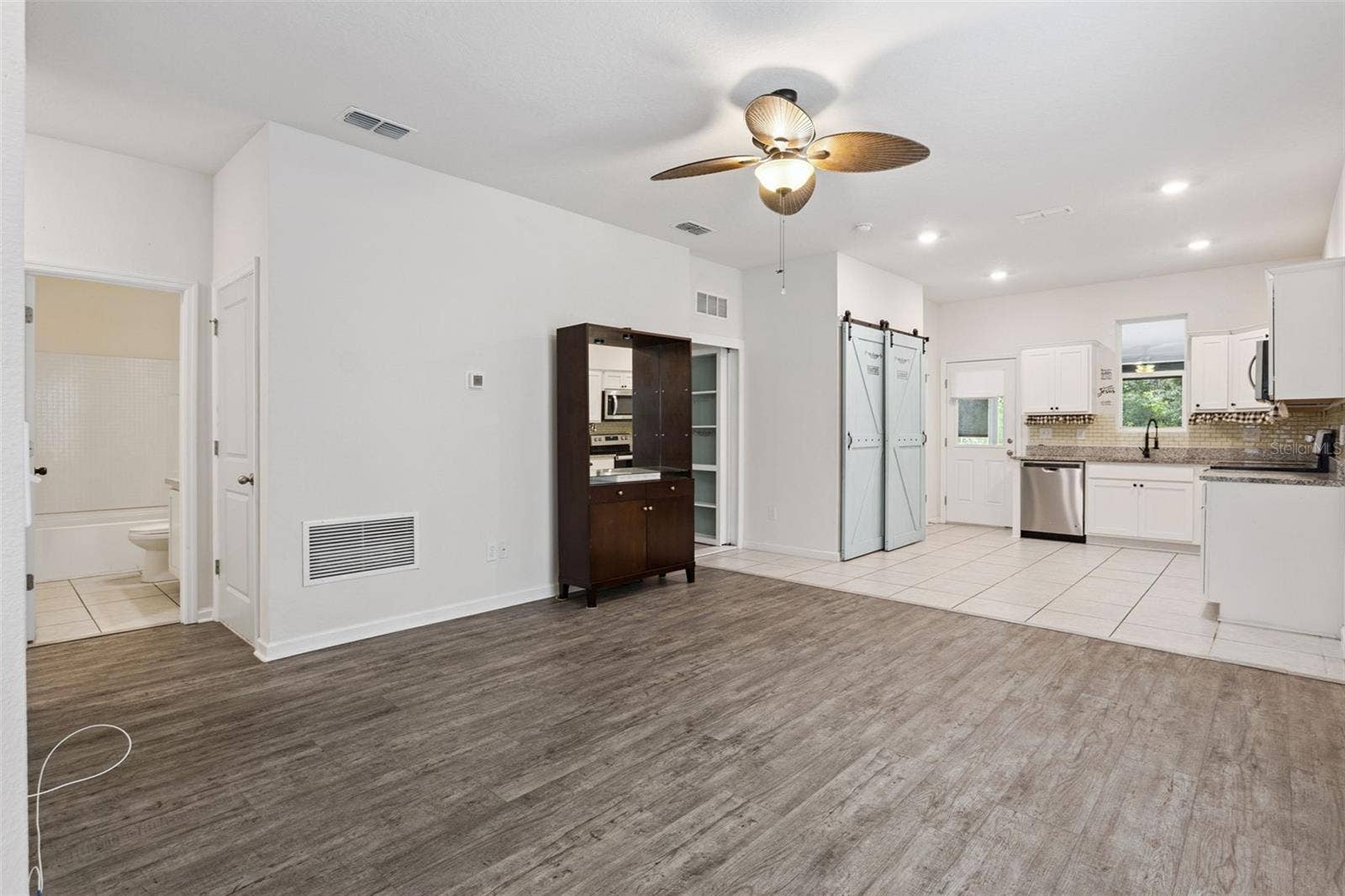 2059 CADES COVE WAY, Deland, FL 32720
