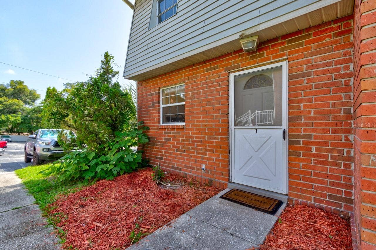 621 W INDIANA AVENUE, #01, Deland, FL 32720 621 W INDIANA AVENUE, #01, Deland, FL 32720