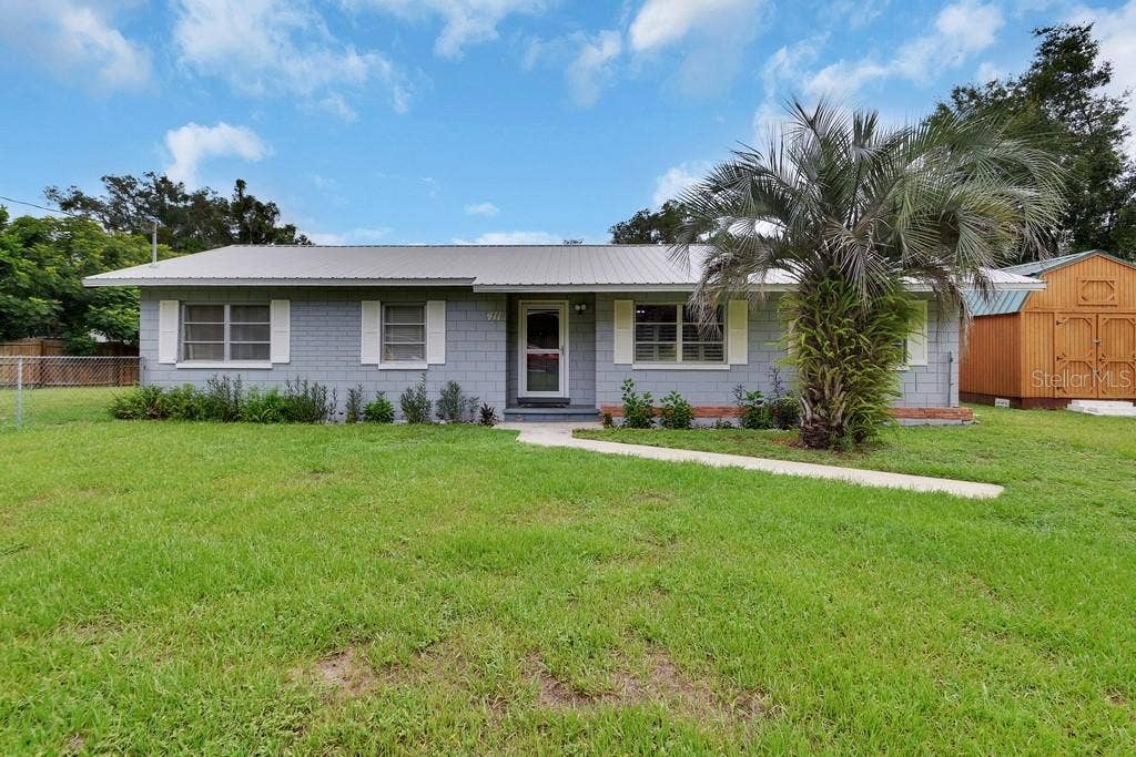 411 N BLUE LAKE TERRACE, DeLand, FL 32724 411 N BLUE LAKE TERRACE, DeLand, FL 32724