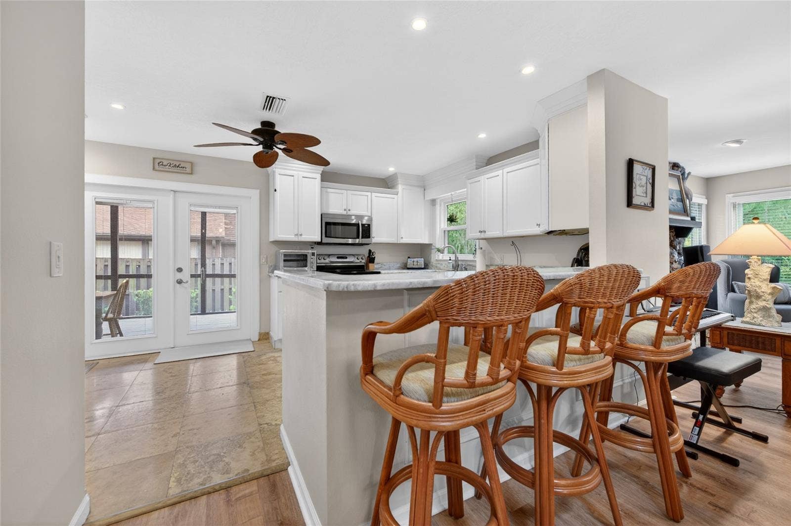 8 MIMOSA TRAIL, Ormond Beach, FL 32174 Kitchen Bar