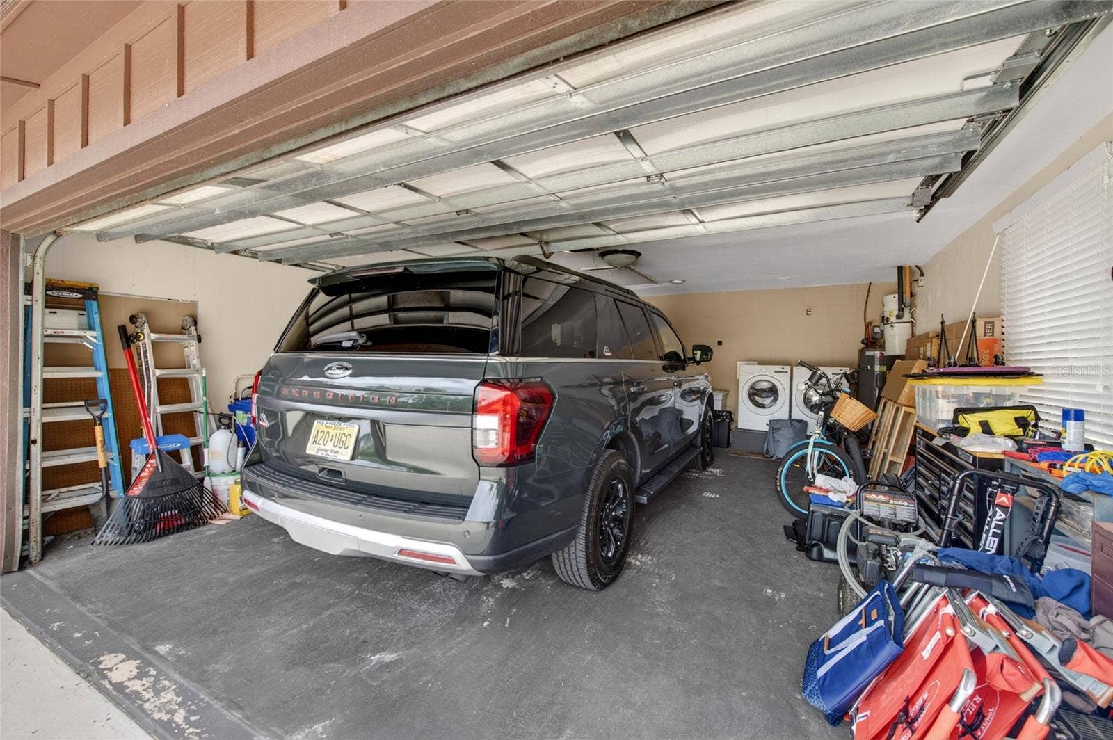 8 MIMOSA TRAIL, Ormond Beach, FL 32174 2 car Garage
