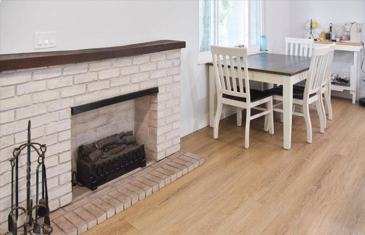 Kitchen nook
