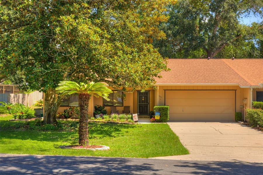Property photo for 1055 W VILLAGE GREEN RD, DeLand, FL