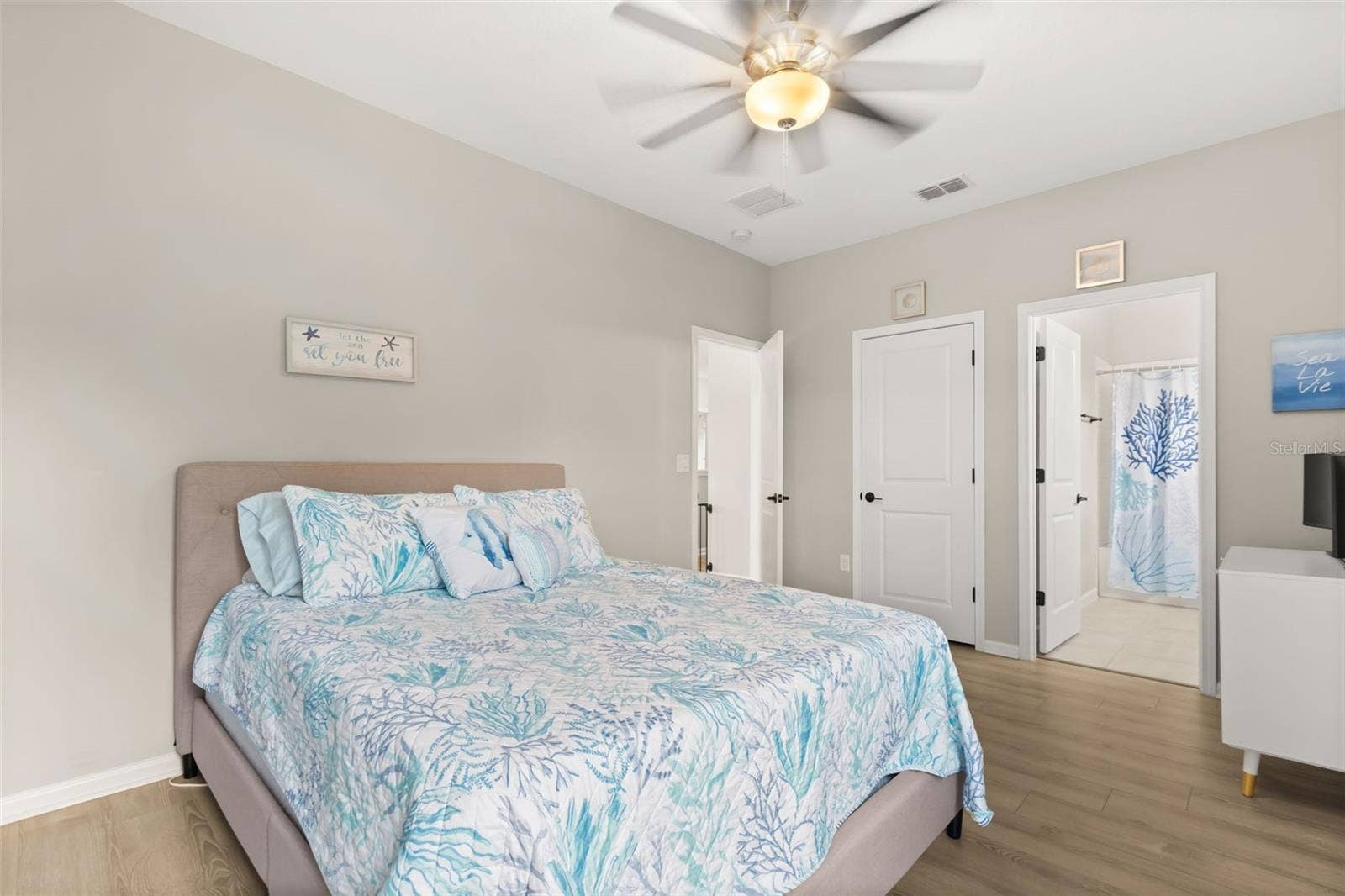 726 PORTER RYE AVENUE, Debary, FL 32713 726 PORTER RYE AVENUE, Debary, FL 32713