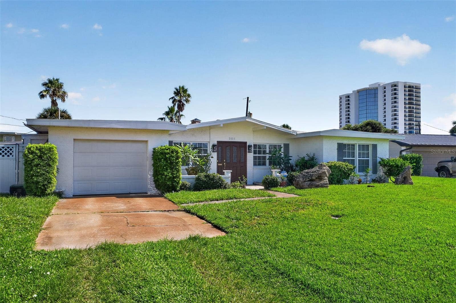 2525 CORAL WAY W, Daytona Beach, FL 32118 2525 CORAL WAY W, Daytona Beach, FL 32118