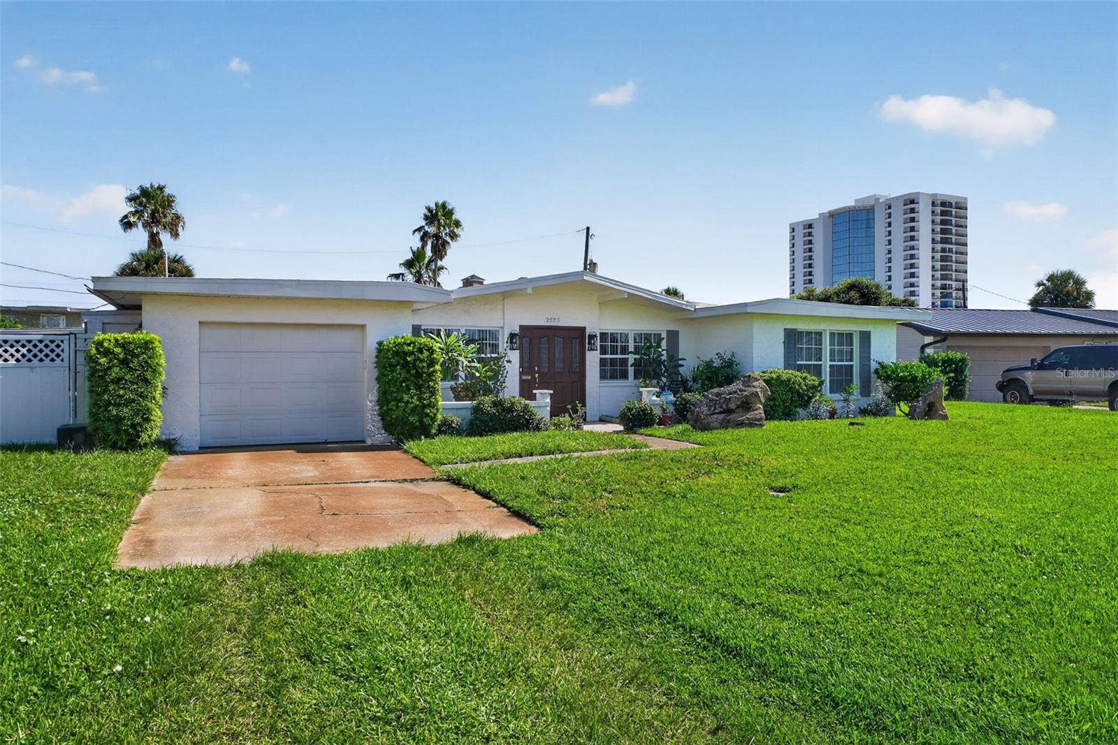 2525 CORAL WAY W, Daytona Beach, FL 32118 2525 CORAL WAY W, Daytona Beach, FL 32118