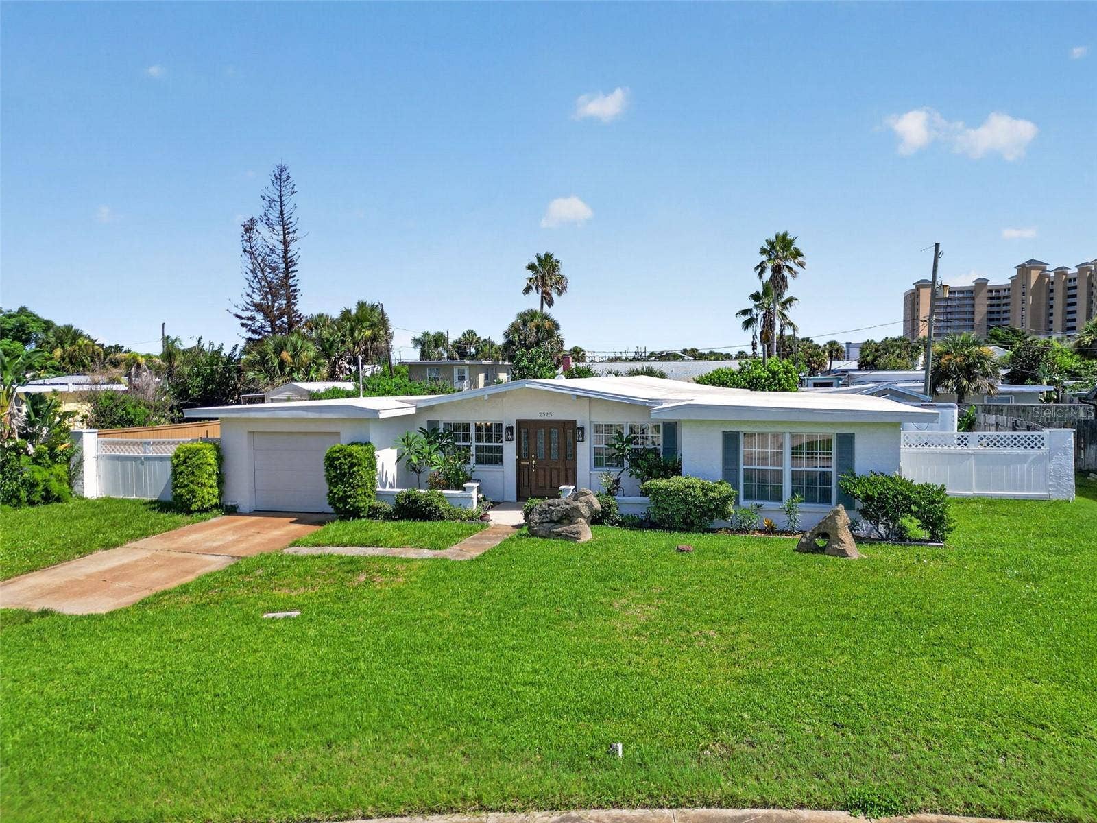 2525 CORAL WAY W, Daytona Beach, FL 32118 2525 CORAL WAY W, Daytona Beach, FL 32118