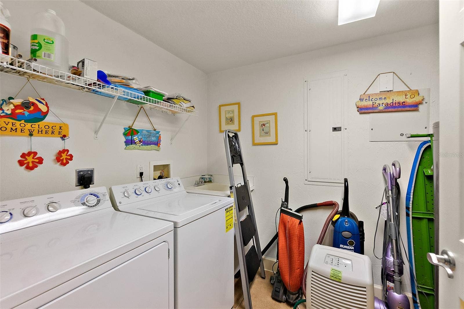 2403 S ATLANTIC AVENUE, #1008, Daytona Beach Shores, FL 32118 washer and dryer