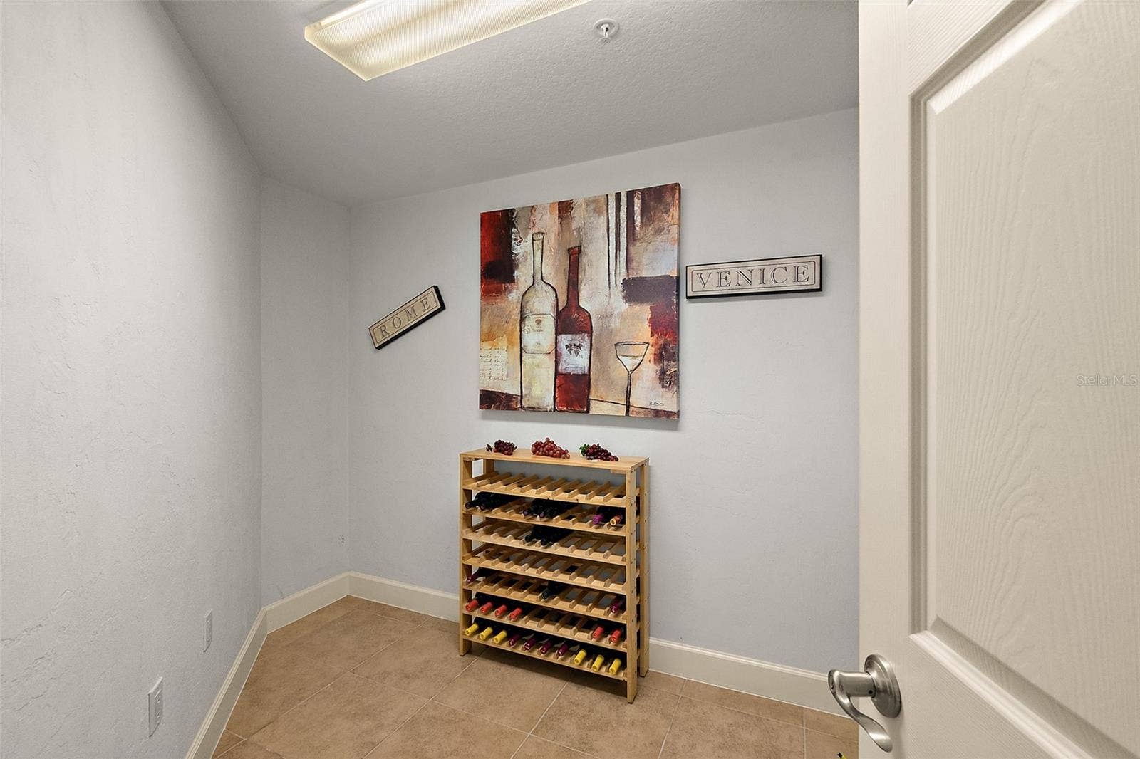 2403 S ATLANTIC AVENUE, #1008, Daytona Beach Shores, FL 32118 Interior storage room