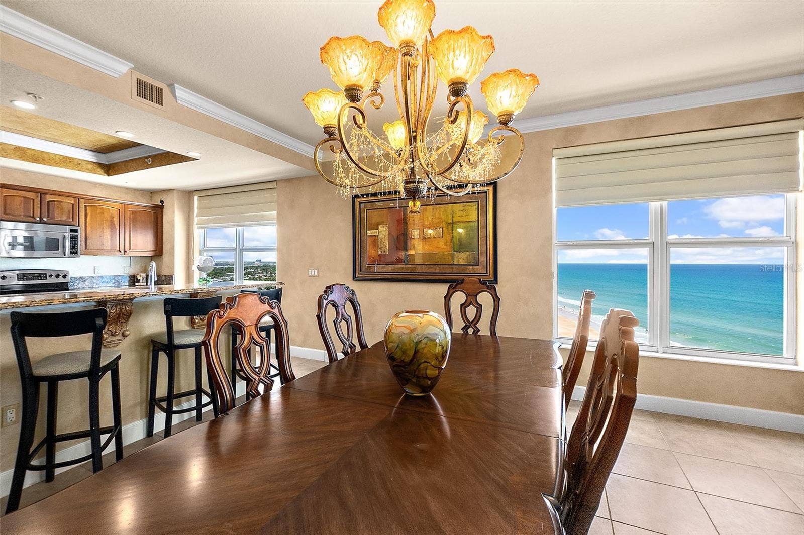 2403 S ATLANTIC AVENUE, #1008, Daytona Beach Shores, FL 32118 Dining area