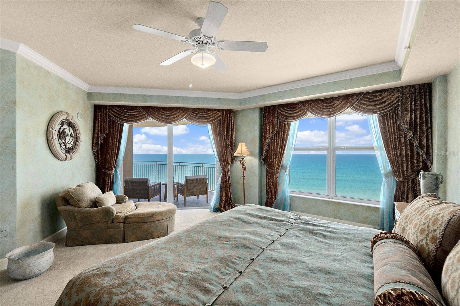 2403 S ATLANTIC AVENUE, #1008, Daytona Beach Shores, FL 32118 Sitting area