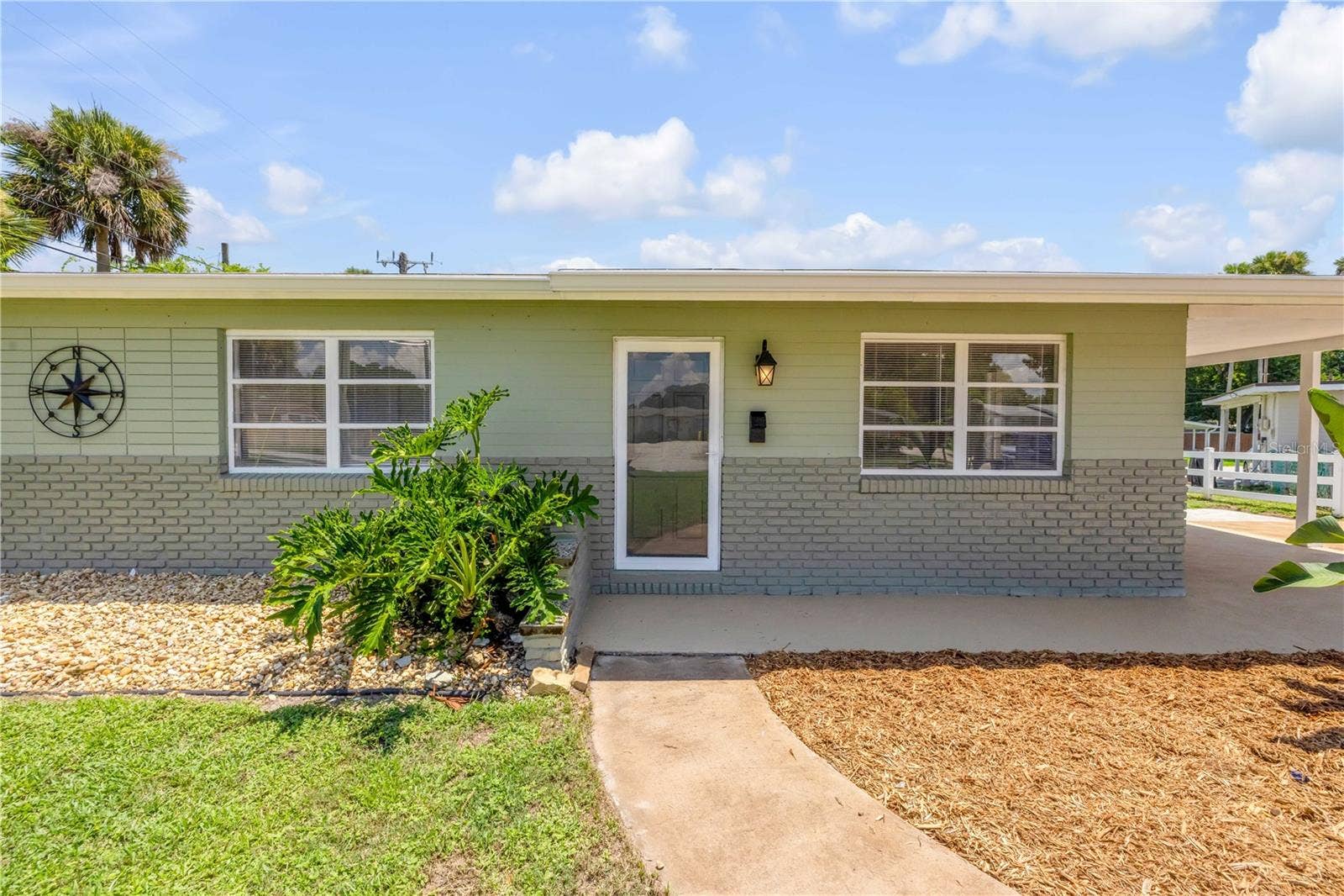 1807 S SEGRAVE STREET, South Daytona, FL 32119 1807 S SEGRAVE STREET, South Daytona, FL 32119