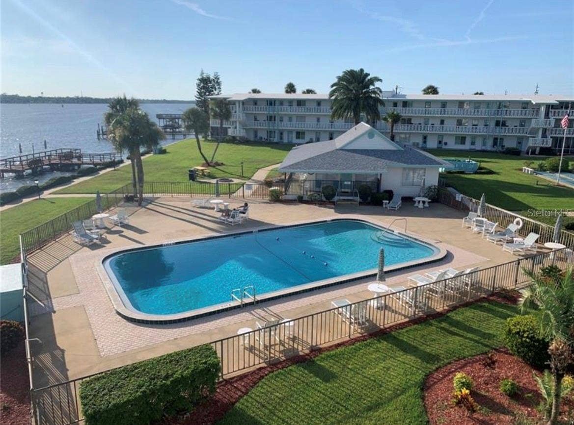 3009 N HALIFAX AVENUE, #2, Daytona Beach, FL 32118 Pool & Clubhouse