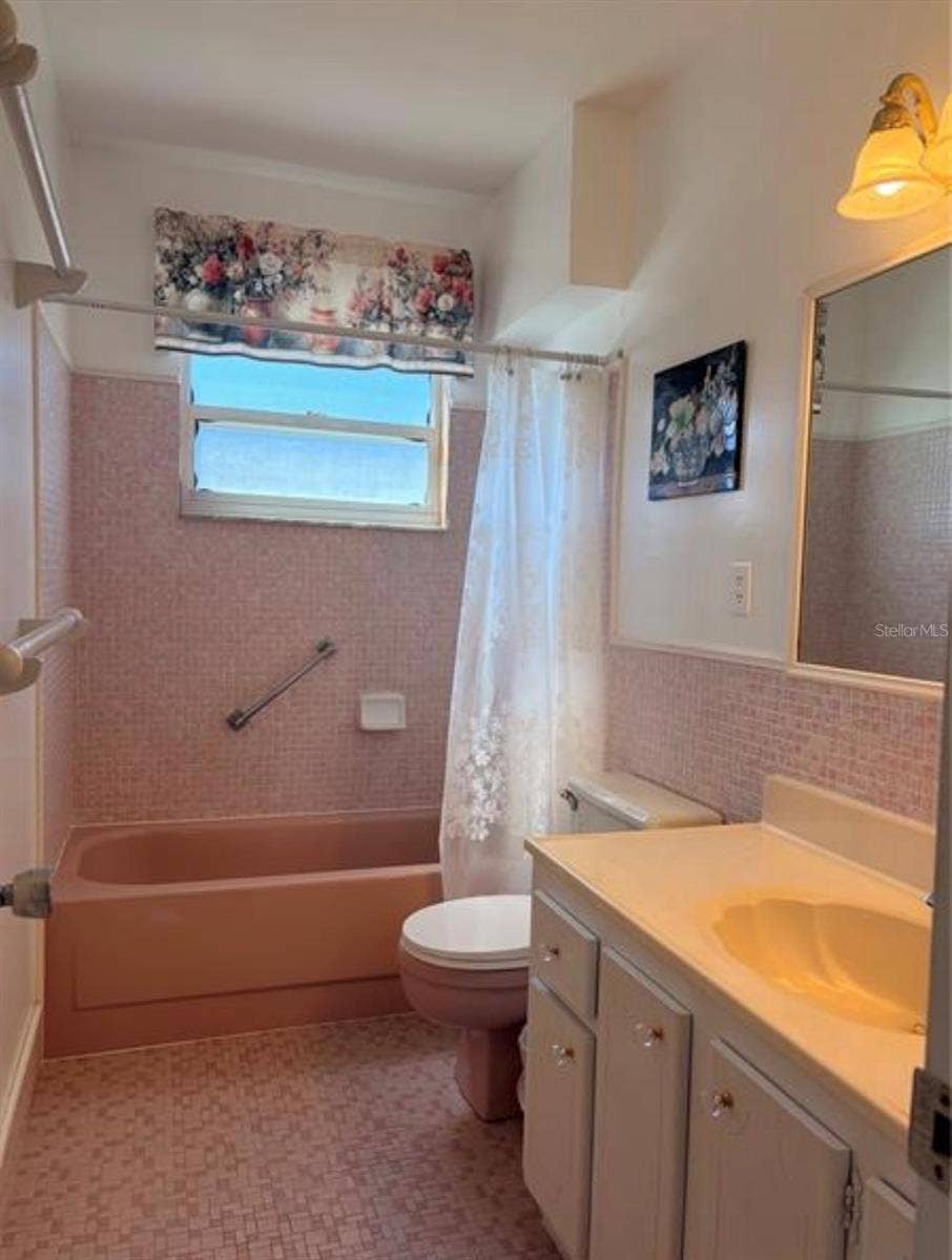 3009 N HALIFAX AVENUE, #2, Daytona Beach, FL 32118 Bathroom 10X5
