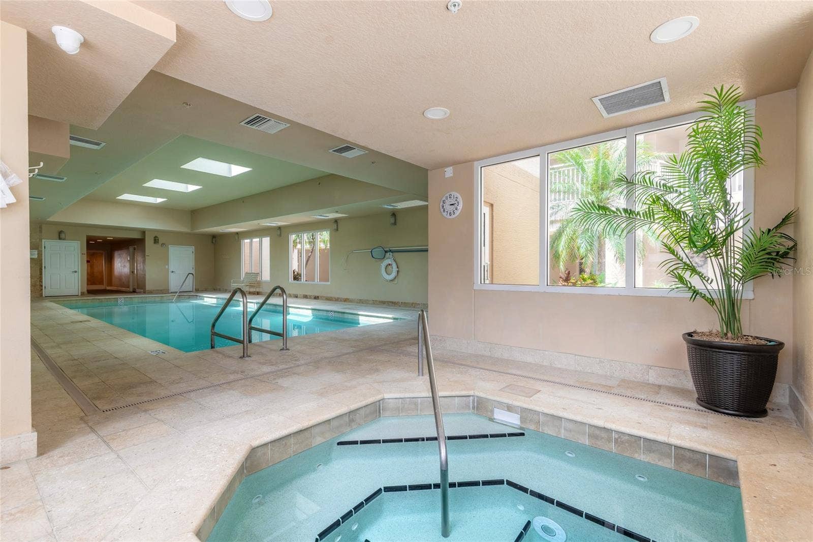 2403 S ATLANTIC AVENUE, #910, Daytona Beach Shores, FL 32118 Spa