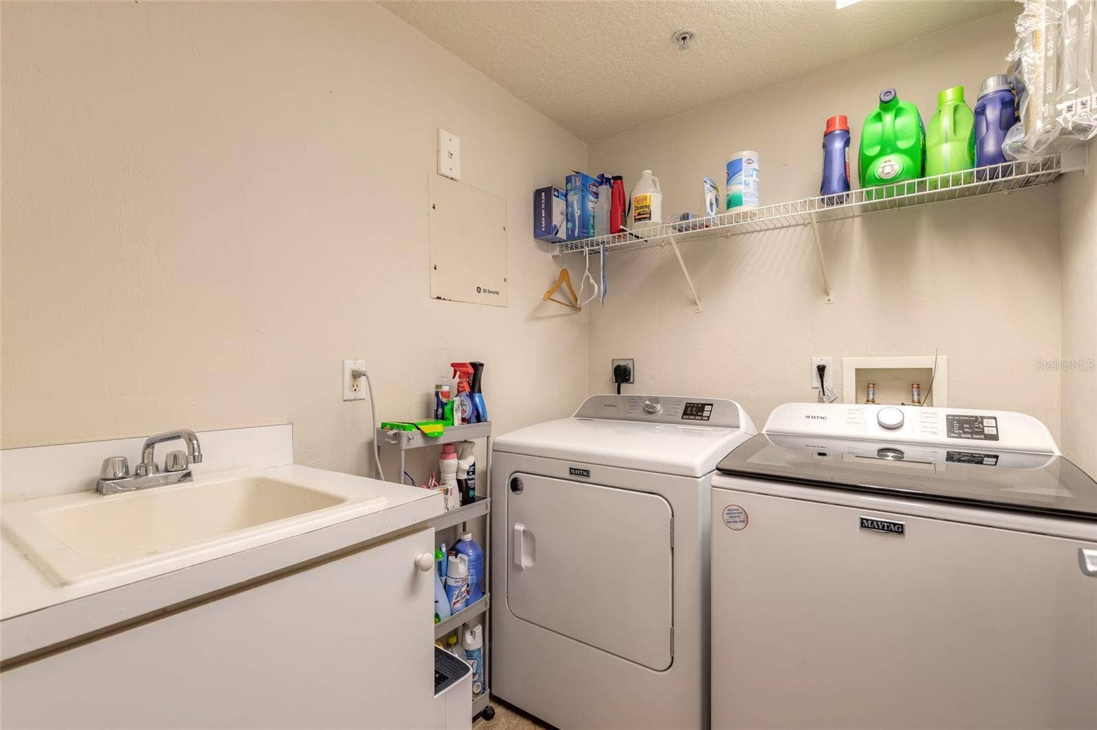 2403 S ATLANTIC AVENUE, #910, Daytona Beach Shores, FL 32118 Laundry Room