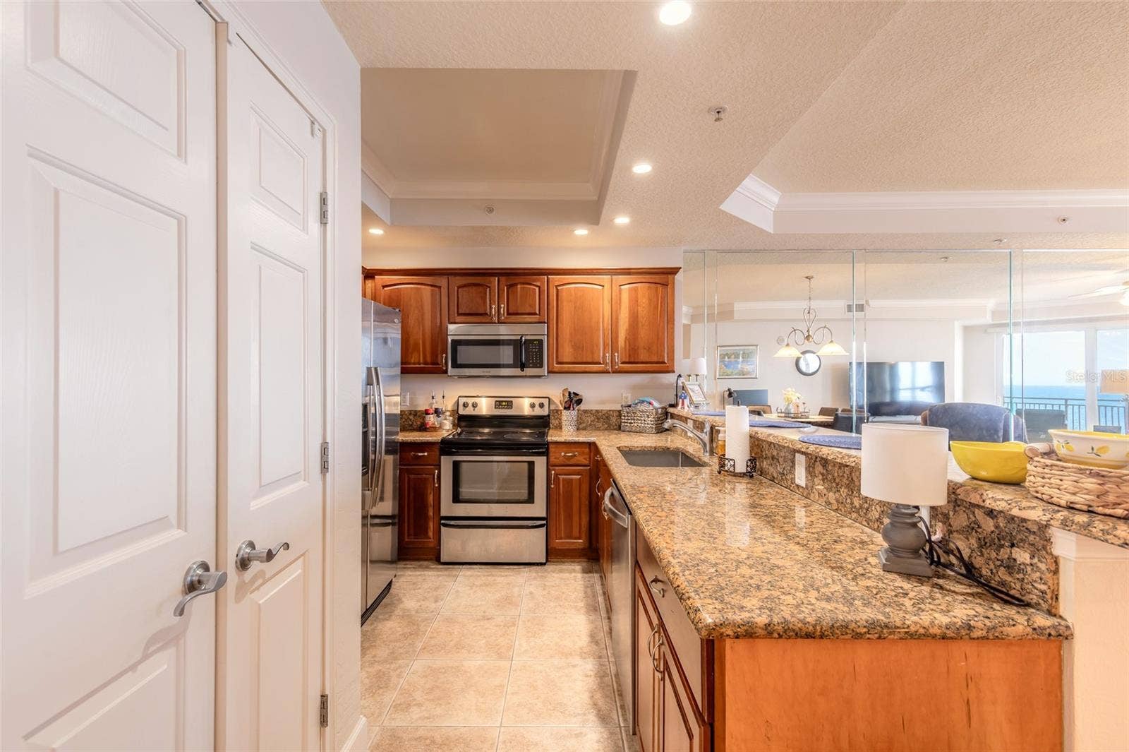 2403 S ATLANTIC AVENUE, #910, Daytona Beach Shores, FL 32118 Kitchen