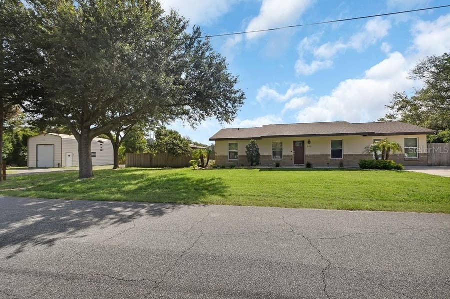 Property photo for 103 SIESTA COURT, DeLand, FL