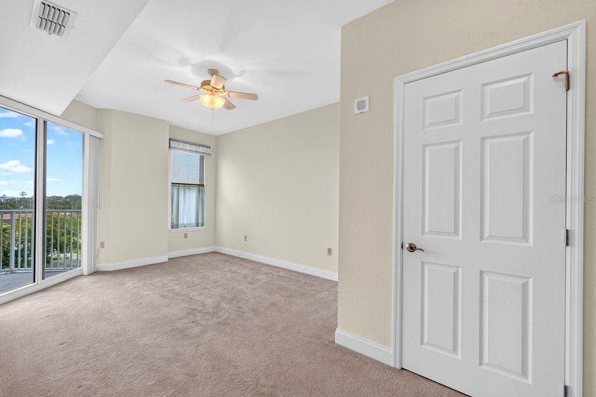 2801 S RIDGEWOOD AVENUE, #504, South Daytona, FL 32119
